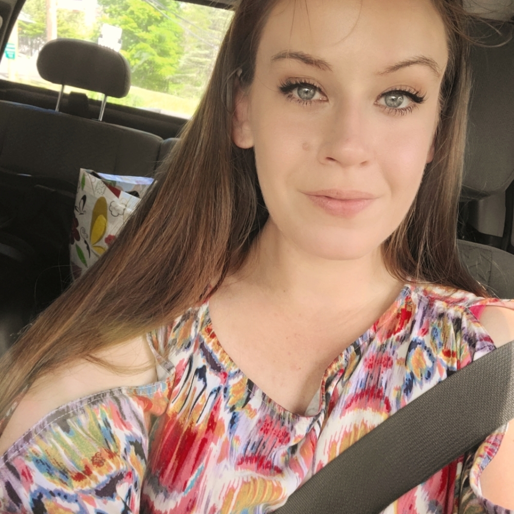 Meet your Posher, Nicole